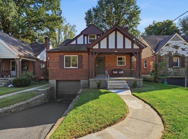 1127 W N Bend Dr, Cincinnati, OH 45224