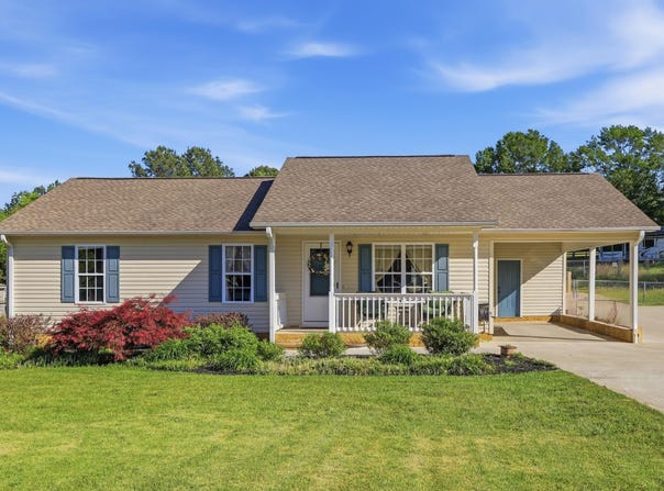 290 Dickson Road, Campobello, SC 29322