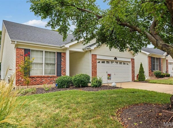 8 Soenker Circle, St Peters, MO 63376