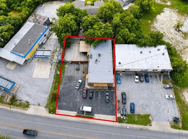 6240 Montgomery Dr, Windcrest, TX 78239
