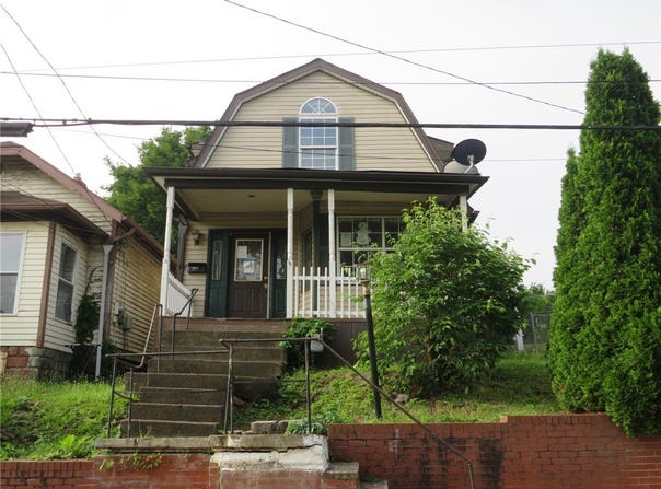 1119 Charles St, Stowe Twp, PA 15136