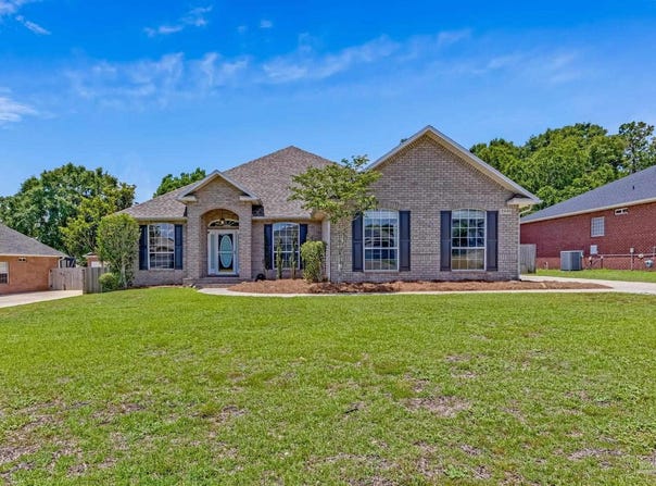 2449 Bowling Green Way, Cantonment, FL 32533