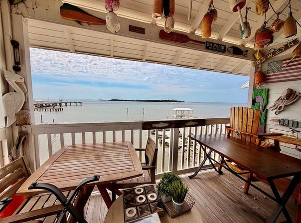 550 1st St, Cedar Key, FL 32625
