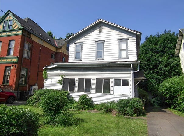 1470 3rd Ave, New Brighton, PA 15066