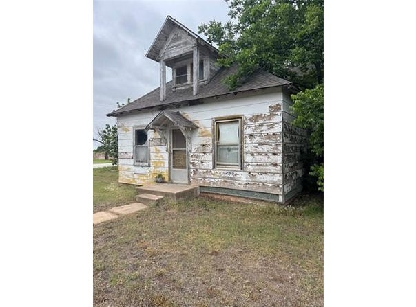 206 Comanche Street, Garber, OK 73738