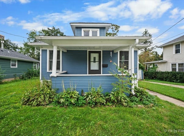 311 Locust Street, Elgin, IL 60123