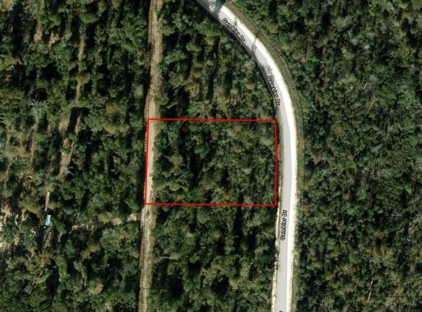 Gambier Drive, Marianna, FL 32448