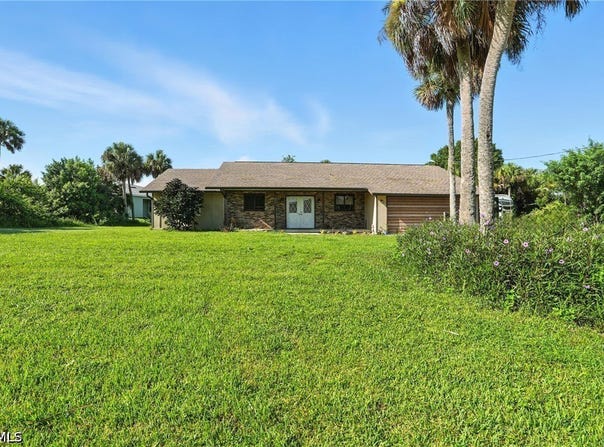 5006 Pike Lane, Labelle, FL 33935