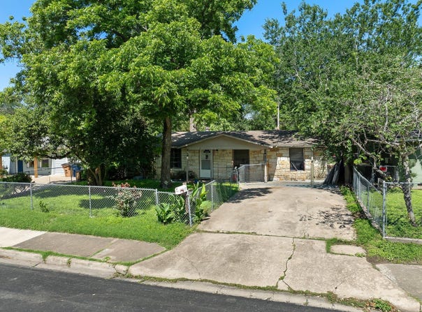 1122 Spur #D St, Austin, TX 78721