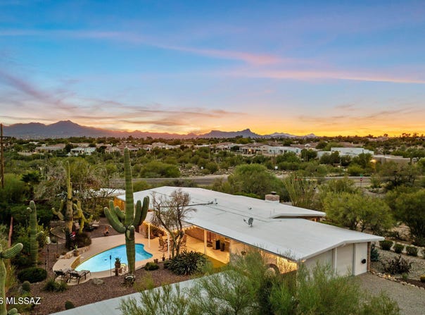 700 E Calle De Cibola, Tucson, AZ 85718