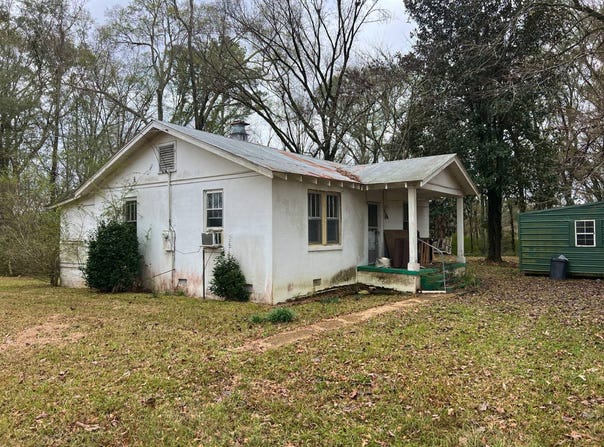 2264 Long Street, Grenada, MS 38901