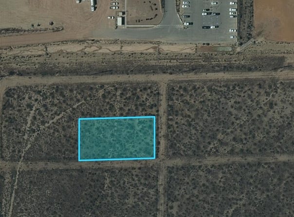 10 Mohawk Avenue, Mojave, CA 93501