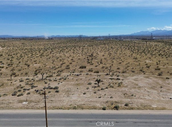 1 Air Expressway, Adelanto, CA 92301
