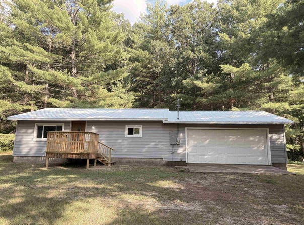 619 Beverly Drive, Harrison, MI 48625