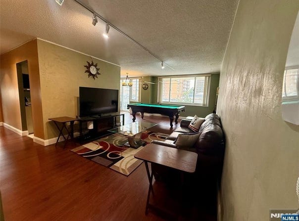 160 Overlook Avenue, Hackensack, NJ 07601
