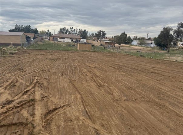 Hesperia Road, Hesperia, CA 92345