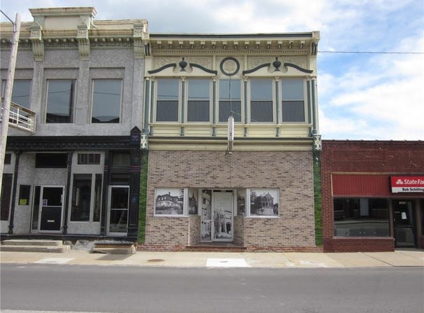 1604 Frederick Avenue, St Joseph, MO 64501