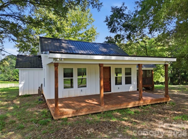 594 Rash Road, Olin, NC 28660