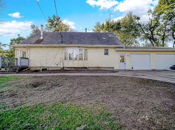 231 E 1200 N, Chesterton, IN 46304