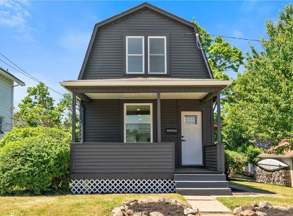 1447 5th St, Natrona Heights, PA 15065