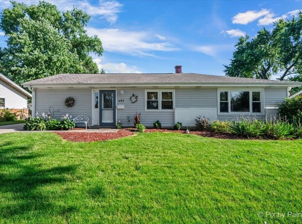 495 Glendale Lane, Hoffman Estates, IL 60169
