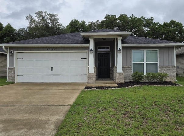 5157 Peach Dr, Pace, FL 32571