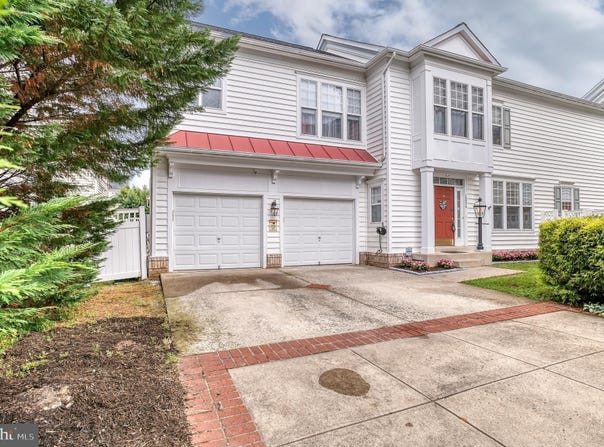 10036 PENTLAND HILLS Way, BRISTOW, VA 20136