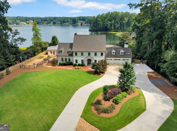 2880 Emerald Drive, Jonesboro, GA 30236