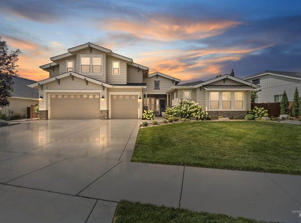 5853 W Venetian Dr, Eagle, ID 83616