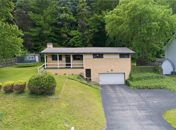 148 Dwellington Drive, Middlesex Twp, PA 16059