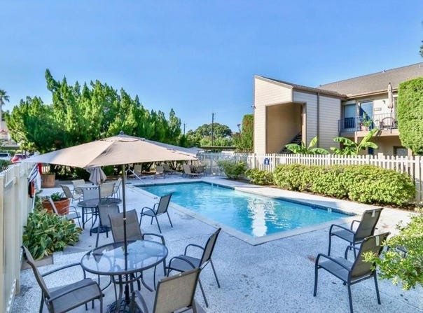 7007 N Holiday Drive, Galveston, TX 77550