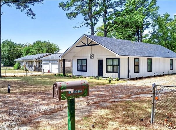 802 fir ST, Muldrow, OK 74948