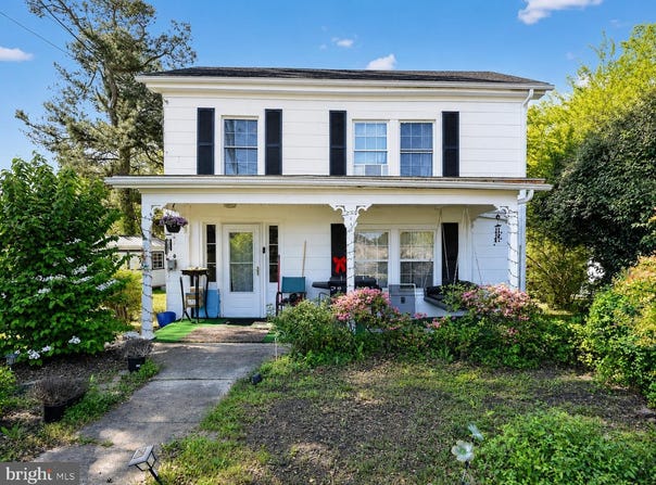 103 SEABOARD Avenue, LA CROSSE, VA 23950
