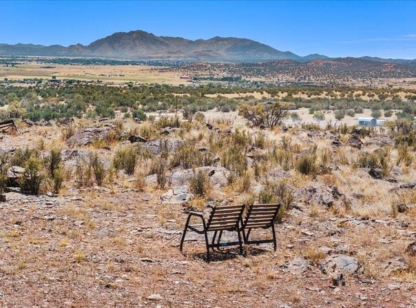 1555 E Great Place, Paulden, AZ 86334