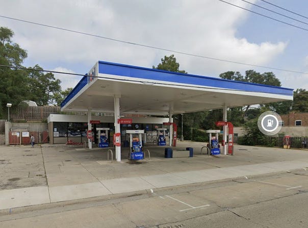 400 Northwest Highway, Fox River Grove, IL 60021
