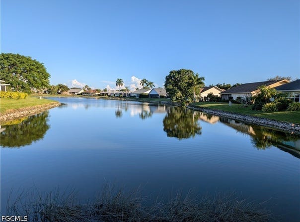 104 Fleur De Lis Lane, Naples, FL 34112