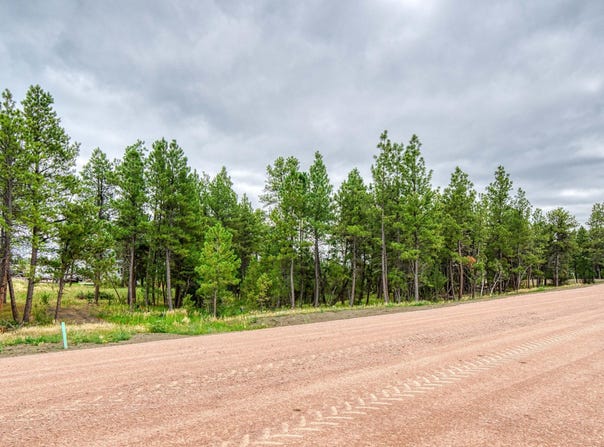 12 Freedom Drive E, Pine Haven, WY 82721