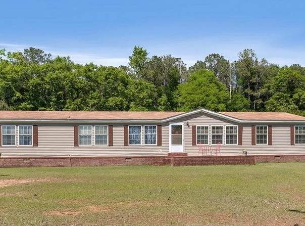 2856 Alabama 10, Clio, AL 36017