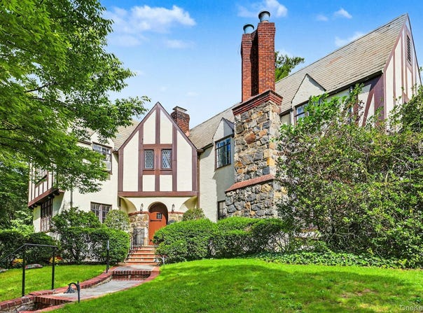 50 Circle Drive, Manhasset, NY 11030