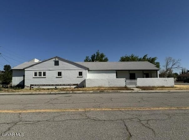 2069 Inyo Street, Mojave, CA 93501