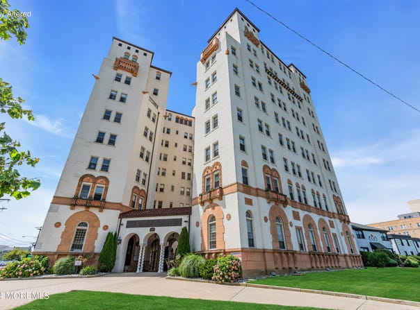 400 Deal Lake Drive, Asbury Park, NJ 07712
