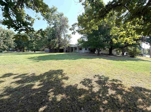404 Deridder Avenue, Mena, AR 71953-9999