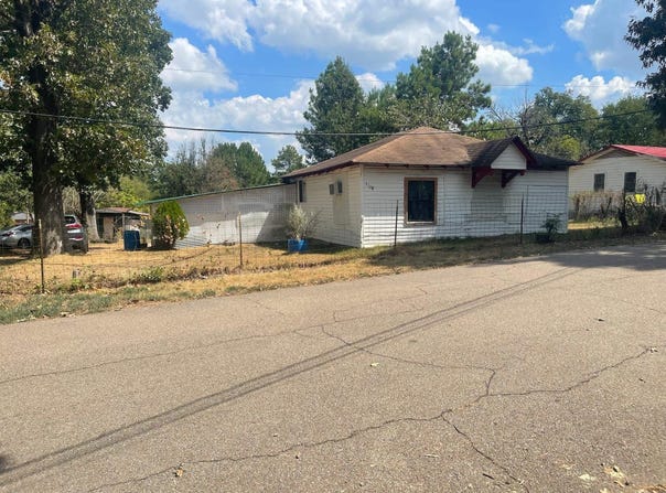 1118 N Pine Street, De Queen, AR 71832