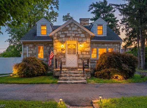 136 Glendale Dr, Ewing Twp., NJ 08618-2649