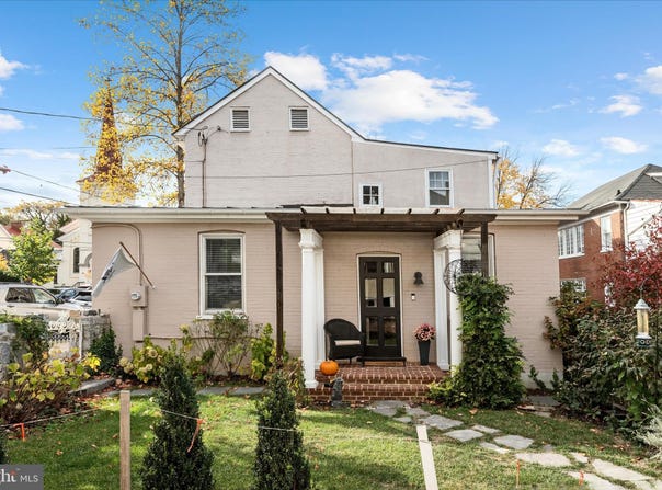 6 E CECIL ST, WINCHESTER, VA 22601