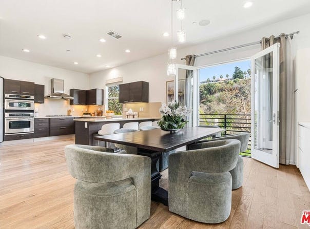 6641 Seabluff Dr, Los Angeles, CA 90094