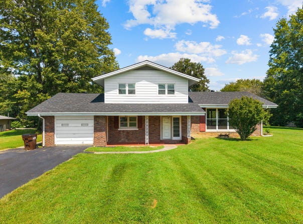 884 Maple Street, Stanton, KY 40380