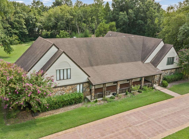9221 HILLMAN WAY Dr, Bartlett, TN 38133
