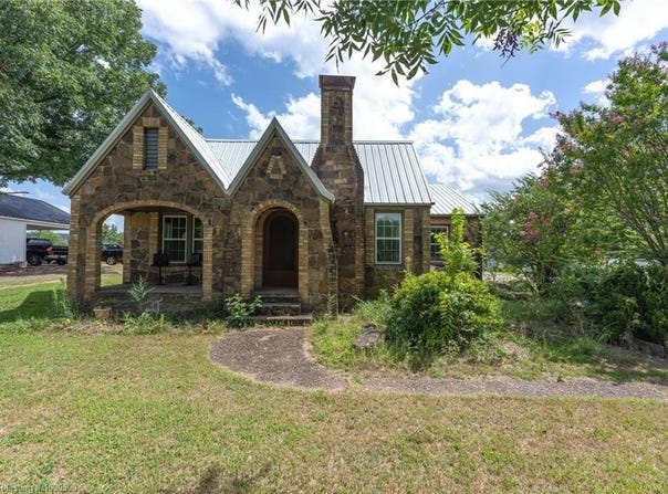 2800 Walnut ST, Paris, AR 72855