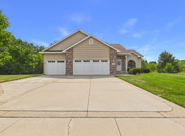 4728 4th Street Loop NE, Saint Cloud, MN 56304